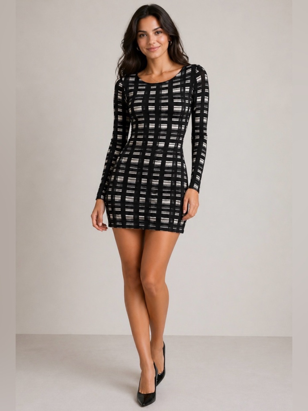 Boohoo Black Plaid Bodycon Mini Dress – Long Sleeve Size 4 Fitted Check Print
